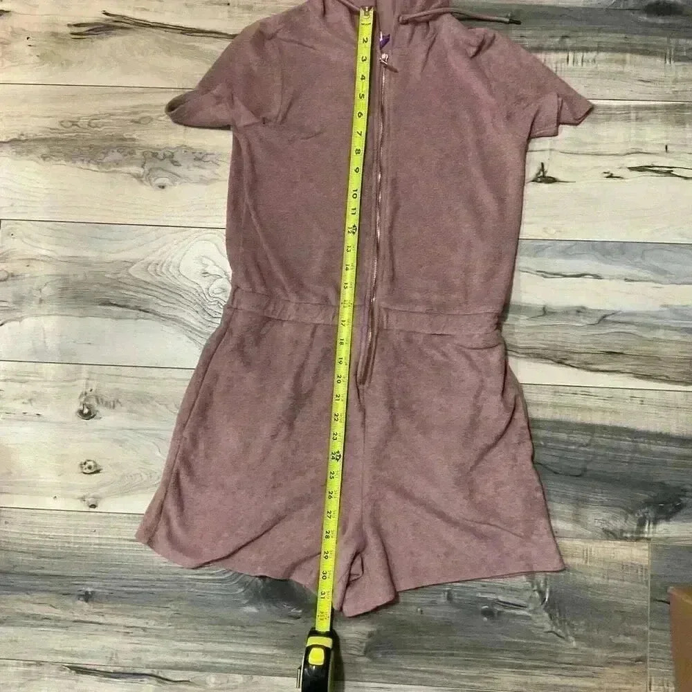 Yitty Fabletics, mauve purple,Terry short romper ,size medium ,hooded ,zip up 
